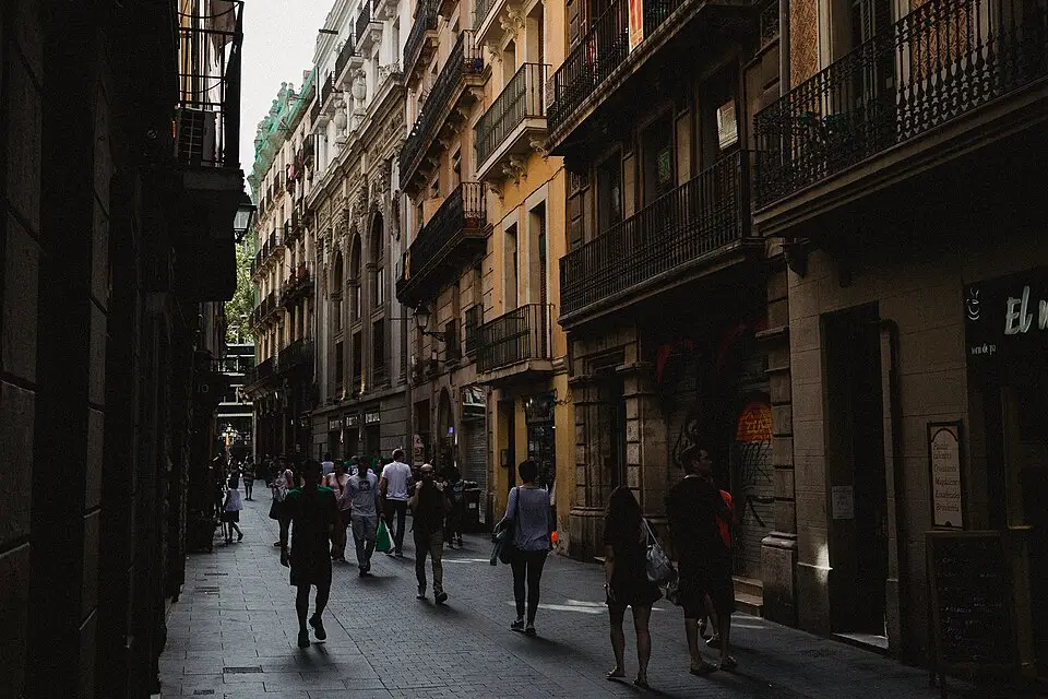 Authentischer Reisemoment in Barcelona – passend zu Busreise Barcelona mit Halbpension – Reisecheck