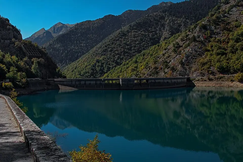 Landschaft und Sehenswürdigkeiten in griechischem Festland für Busreise Griechisches Festland mit viel Freizeit – Reiseguide
