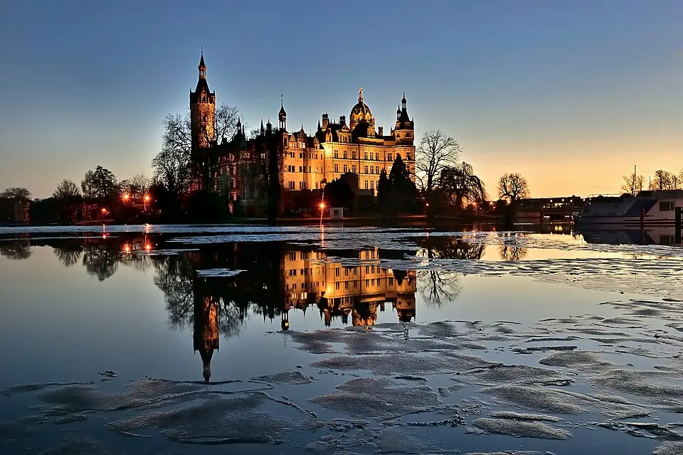 Landschaft und Sehenswürdigkeiten in Mecklenburgischen Seenplatte für Busreise Mecklenburgische Seenplatte ab Stuttgart – Reisecheck