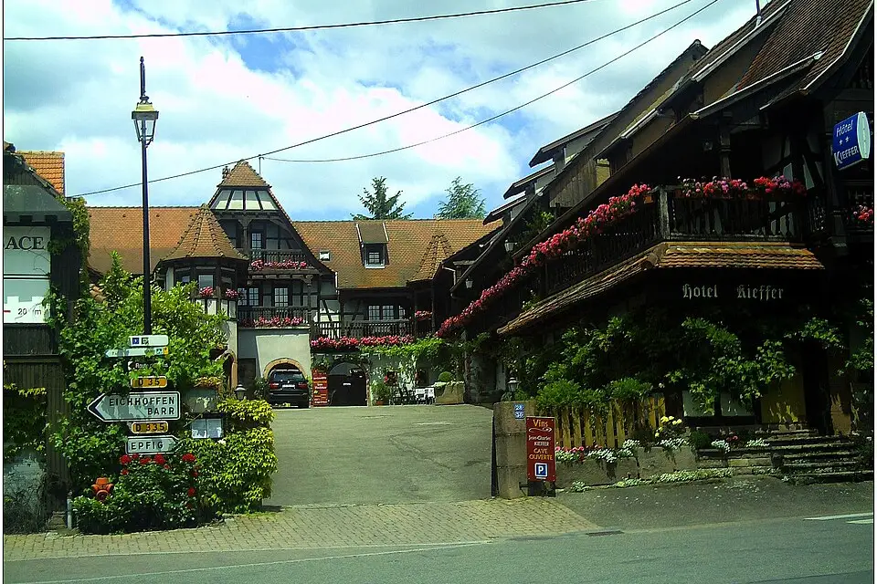 Authentischer Reisemoment in Elsass – passend zu Busreise Elsass 5 Tage – Route & Leistungen