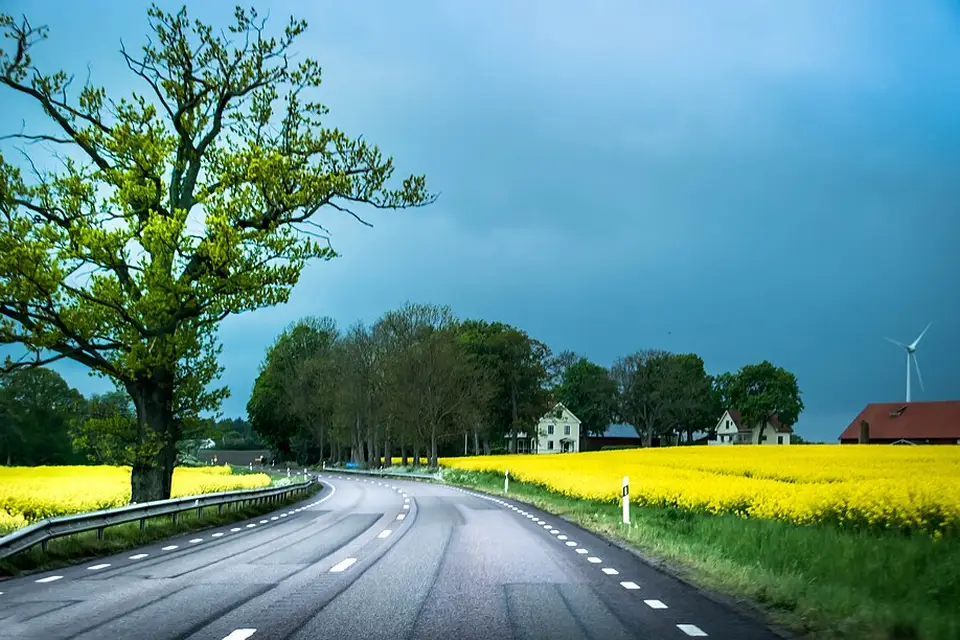 Stimmungsvolle Reiseansicht aus Südschweden für Kurzreise Südschweden mit dem Bus – Tipps zur Auswahl