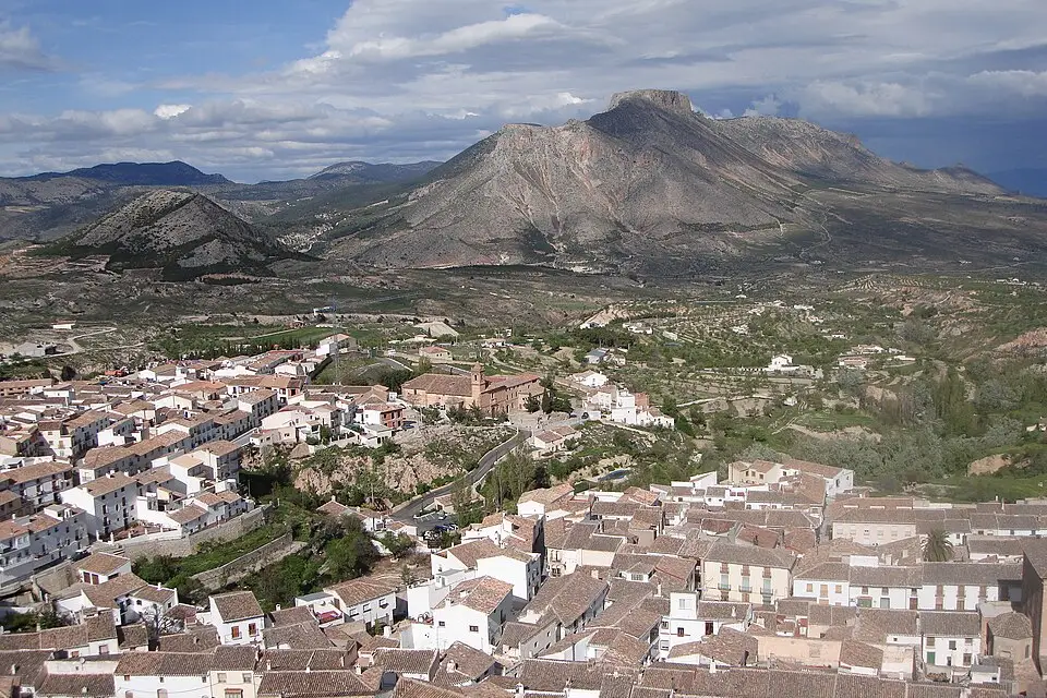 Landschaft und Sehenswürdigkeiten in Andalusien für Busreise Andalusien mit Haustürabholung – ehrlich eingeordnet