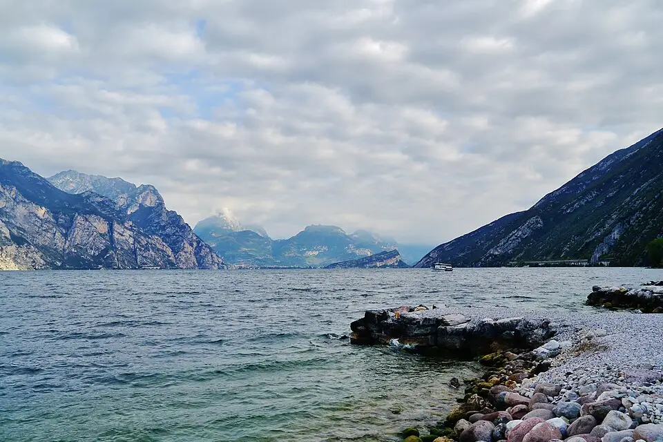 Landschaft und Sehenswürdigkeiten in Gardasee für Silvesterreise Gardasee mit dem Bus – Dauer & Komfort