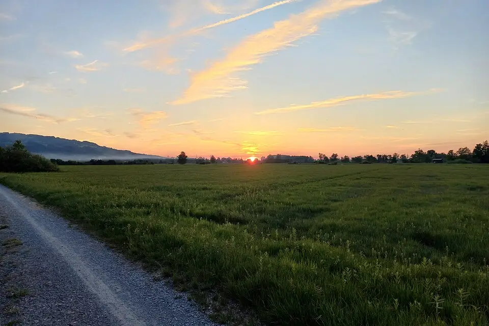Stimmungsvolle Reiseansicht aus Vorarlberg für Busreise Vorarlberg für Senioren – Reiseguide