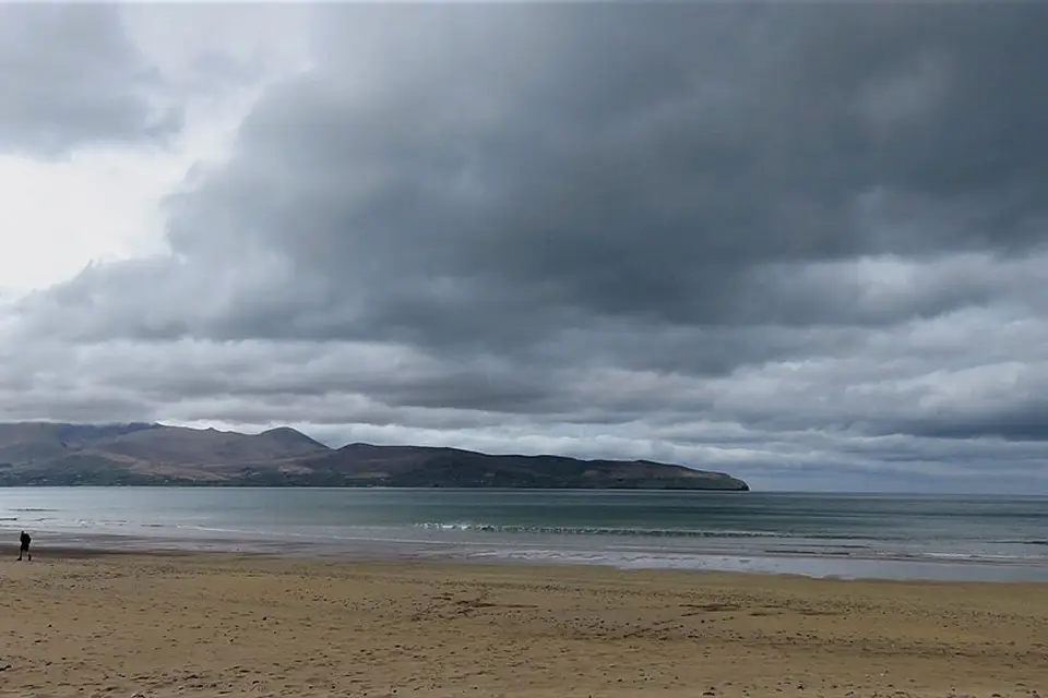 Stimmungsvolle Reiseansicht aus Irland für Weihnachtsreise Irland mit dem Bus – Reisecheck