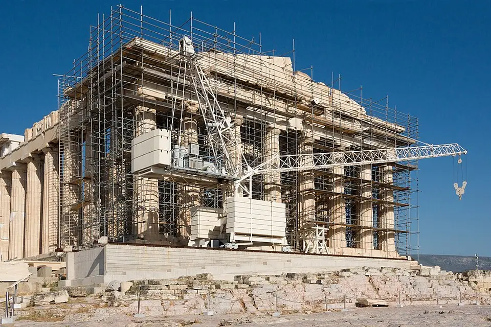 Stimmungsvolle Reiseansicht aus Athen für Busreise Athen ab Frankfurt – Route & Leistungen
