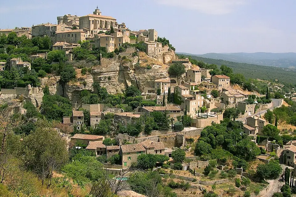 Authentischer Reisemoment in Provence – passend zu Busreise Provence im Winter – Reiseguide