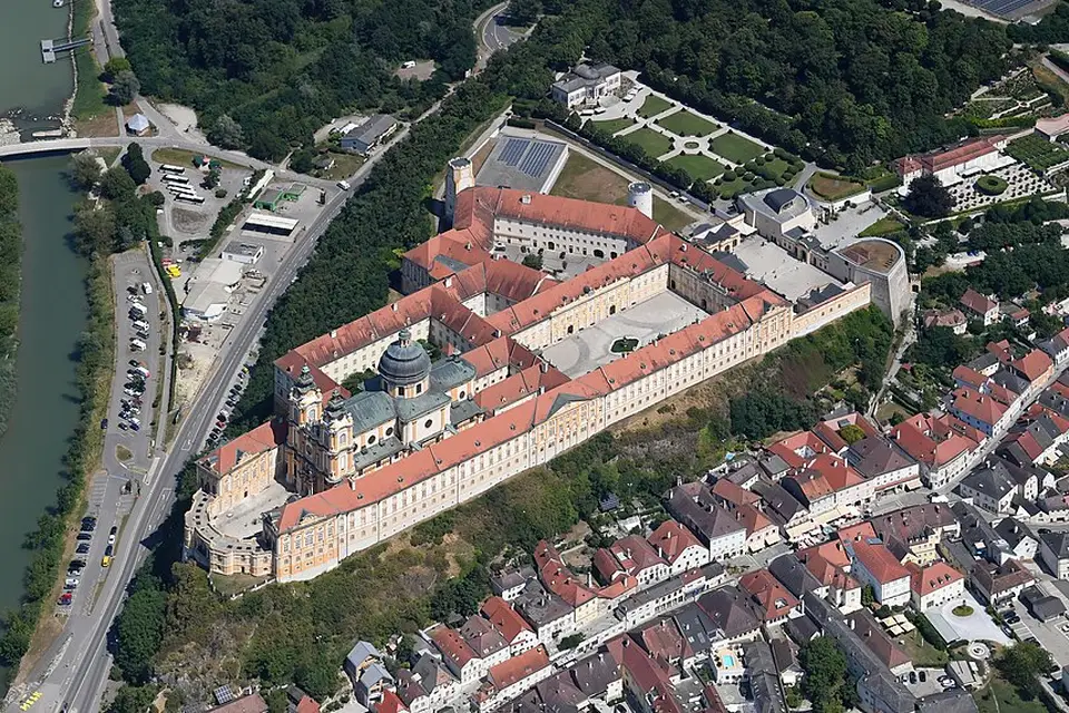 Authentischer Reisemoment in Wachau – passend zu Busreise Wachau für Familien – Tipps zur Auswahl