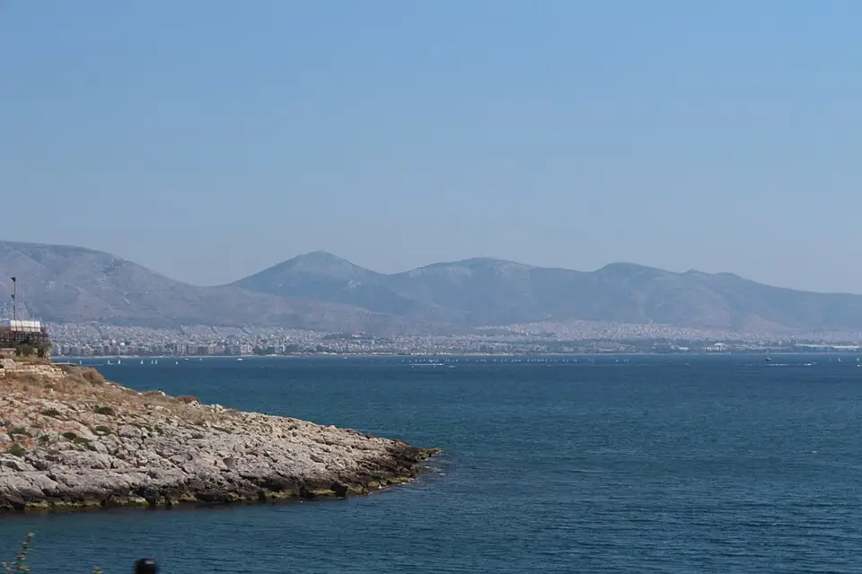 Stimmungsvolle Reiseansicht aus Athen für Kulturreise Athen mit dem Bus – Reisecheck
