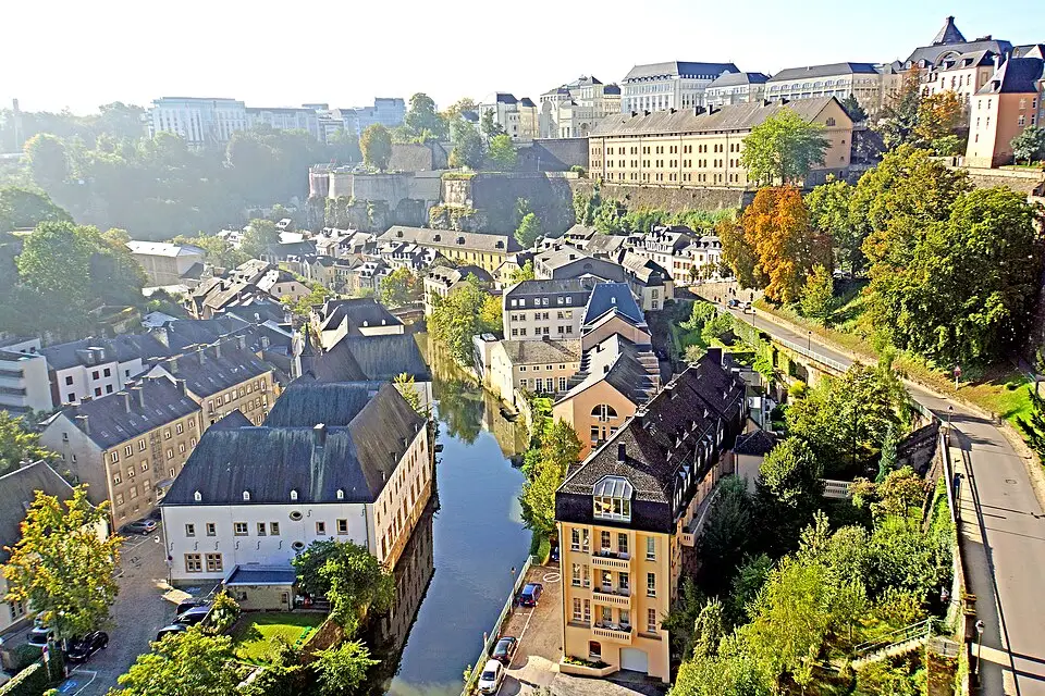 Stimmungsvolle Reiseansicht aus Luxemburg für Kurzreise Luxemburg mit dem Bus – Route & Leistungen