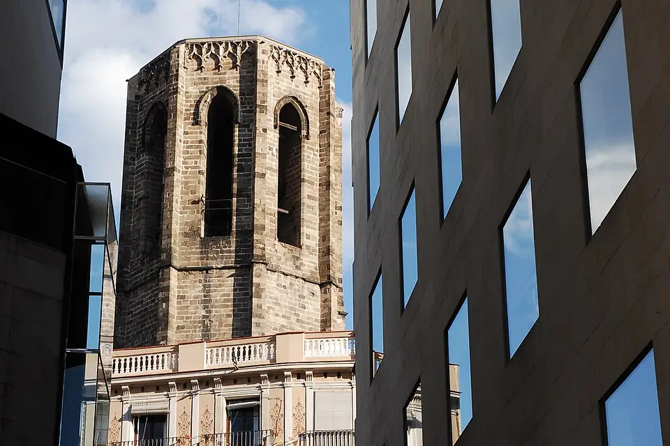 Stimmungsvolle Reiseansicht aus Barcelona für Naturreise Barcelona mit dem Bus – Reiseguide