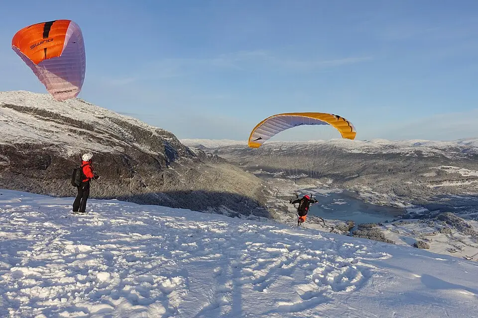 Landschaft und Sehenswürdigkeiten in Norwegische Fjorde für Weihnachtsreise Norwegische Fjorde mit dem Bus – Reiseguide