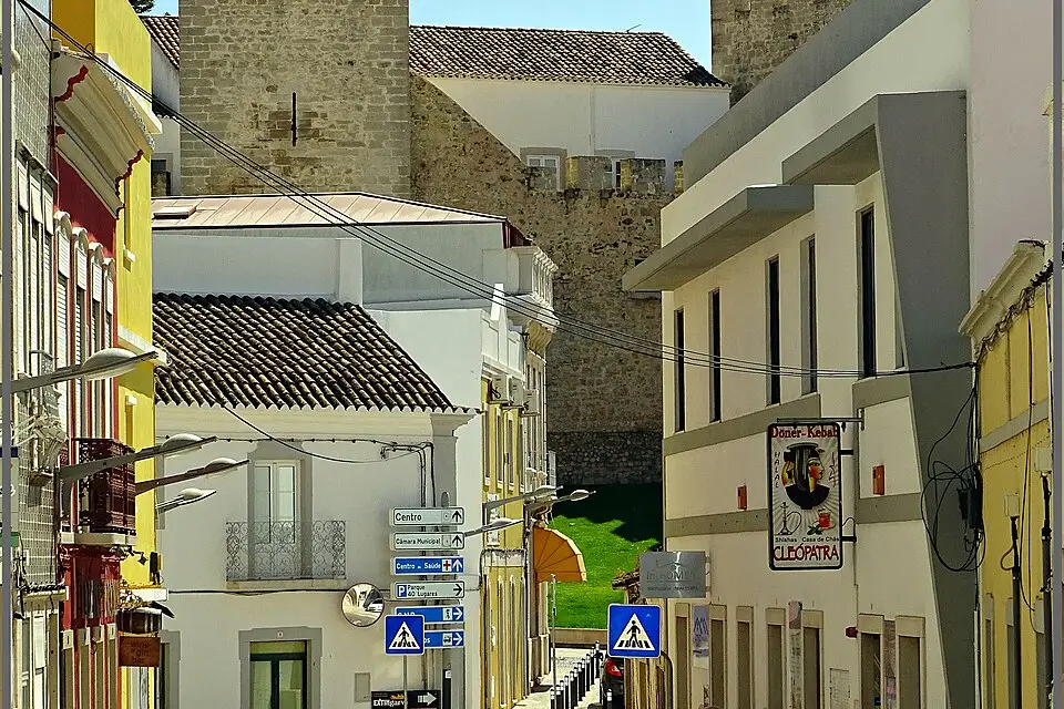 Stimmungsvolle Reiseansicht aus Algarve für Busreise Algarve Angebote vergleichen – Reisecheck