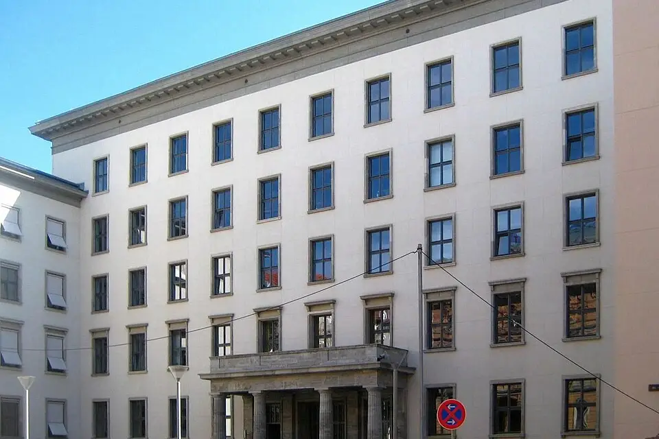 Stimmungsvolle Reiseansicht aus Berlin für Kurzreise Berlin mit dem Bus – Reiseguide