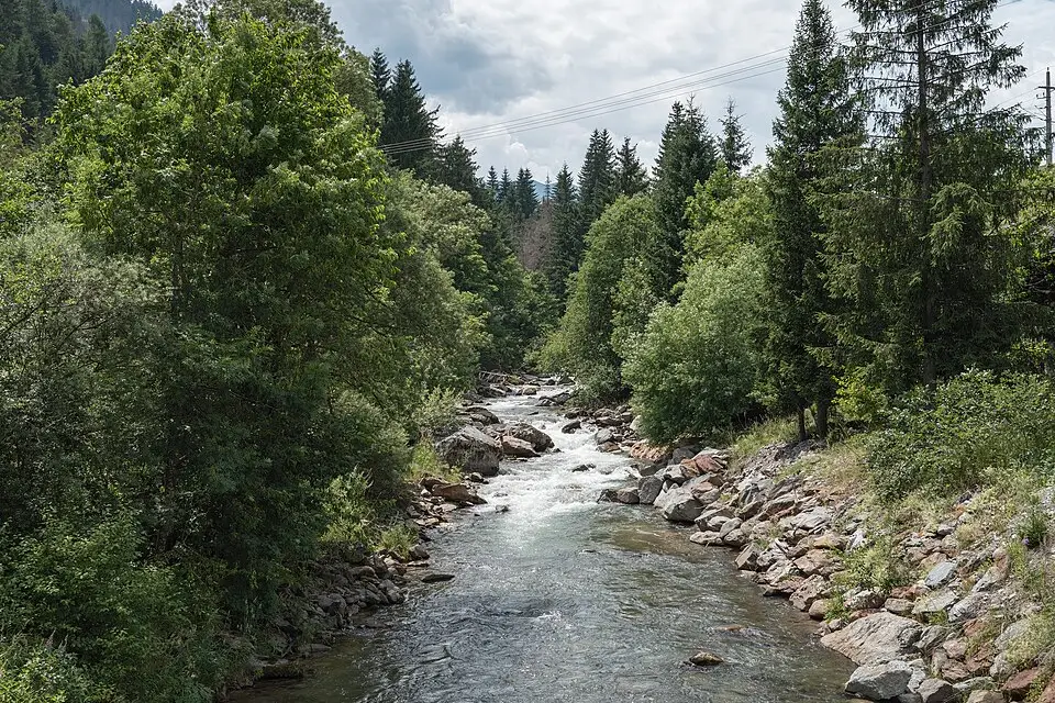 Stimmungsvolle Reiseansicht aus Tirol für Busreise Tirol ab Stuttgart – Reiseguide