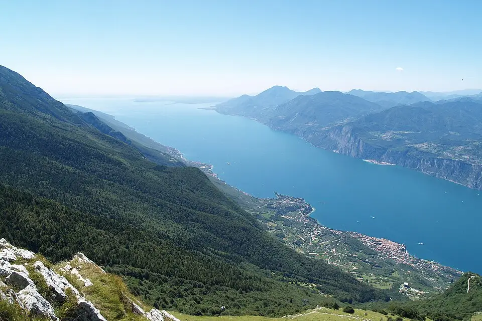 Landschaft und Sehenswürdigkeiten in Gardasee für Busreise Gardasee – Dauer & Komfort