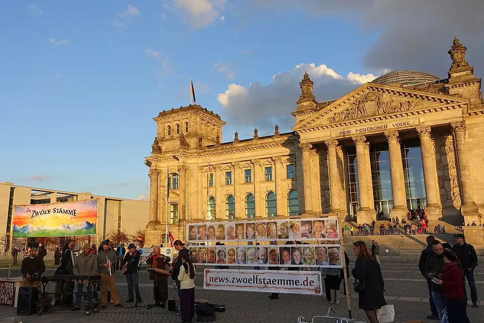 Landschaft und Sehenswürdigkeiten in Berlin für Busreise Berlin mit 4-Sterne-Hotel – Tipps zur Auswahl