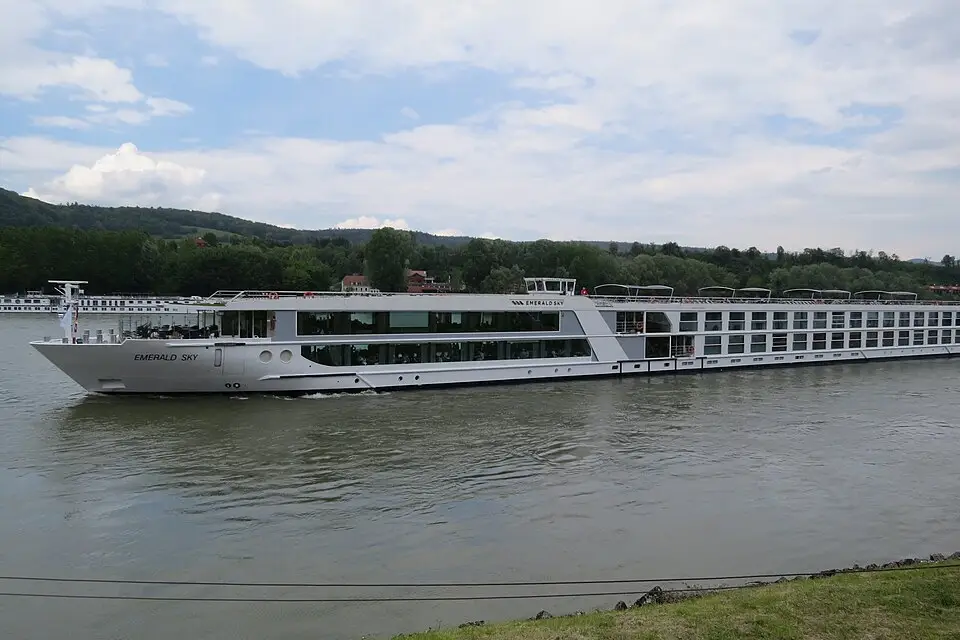 Authentischer Reisemoment in Wachau – passend zu Busreise Wachau mit 4-Sterne-Hotel – ehrlich eingeordnet