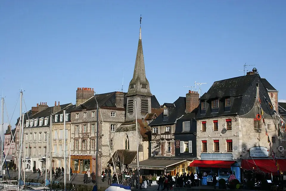Authentischer Reisemoment in Normandie – passend zu Wellnessreise Normandie mit dem Bus – Reisecheck