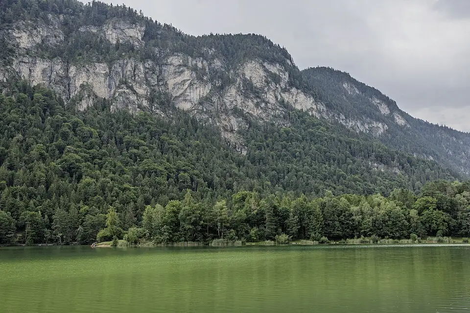 Stimmungsvolle Reiseansicht aus Tirol für Busreise Tirol für Paare – Route & Leistungen