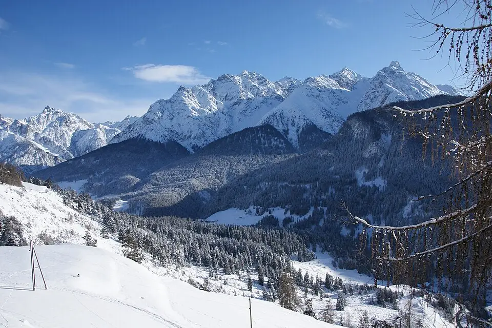 Authentischer Reisemoment in Engadin – passend zu Busreise Engadin ab Frankfurt – Tipps zur Auswahl