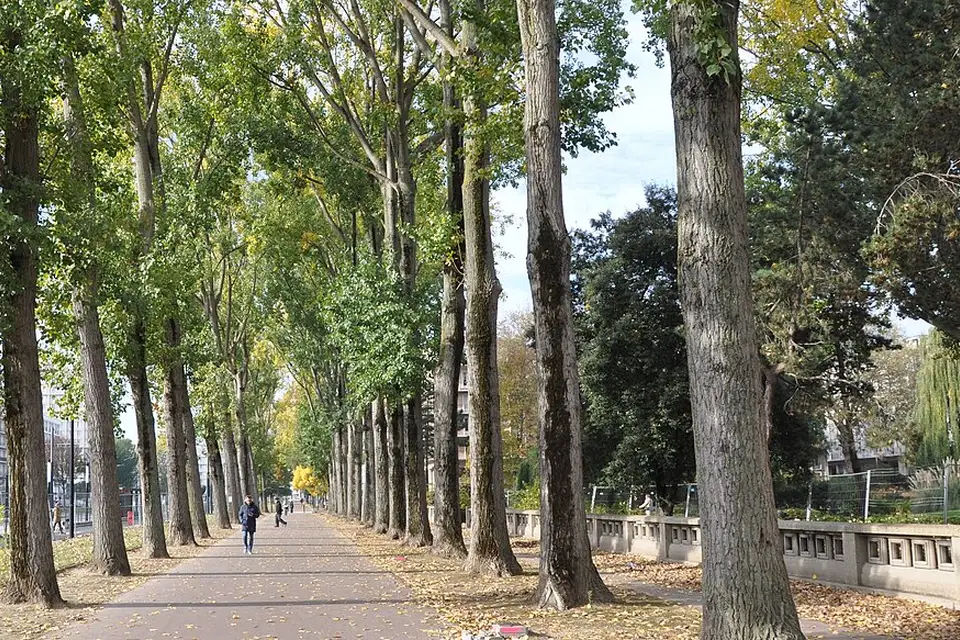 Stimmungsvolle Reiseansicht aus Normandie für Busreise Normandie ab Berlin – Dauer & Komfort
