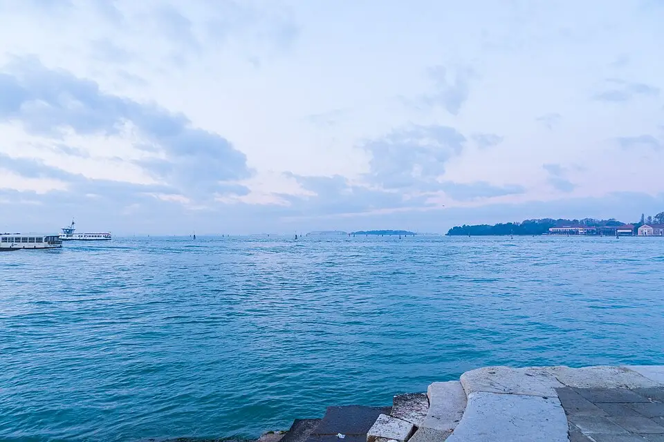 Stimmungsvolle Reiseansicht aus Venedig für Singlereise Venedig mit dem Bus – ehrlich eingeordnet