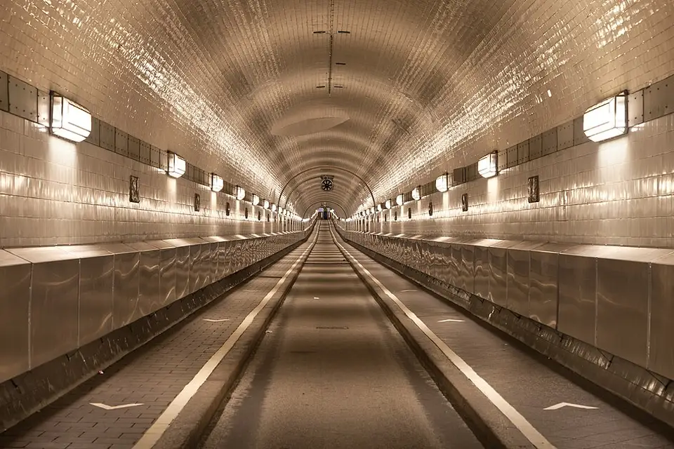 Landschaft und Sehenswürdigkeiten in Hamburg für Busreise Hamburg ab Berlin – Tipps zur Auswahl