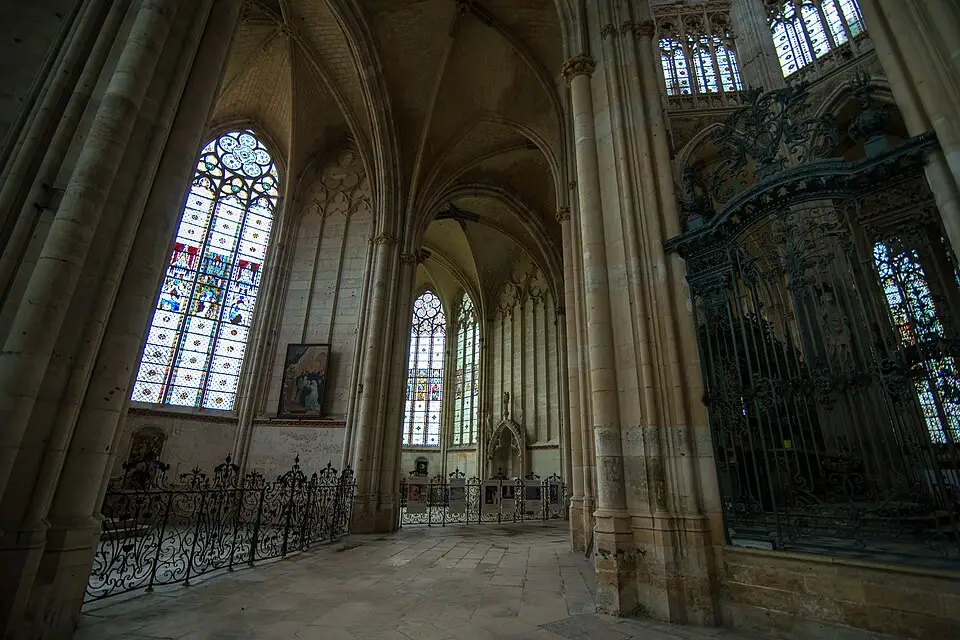 Stimmungsvolle Reiseansicht aus Normandie für Busreise Normandie im Sommer – Reiseguide