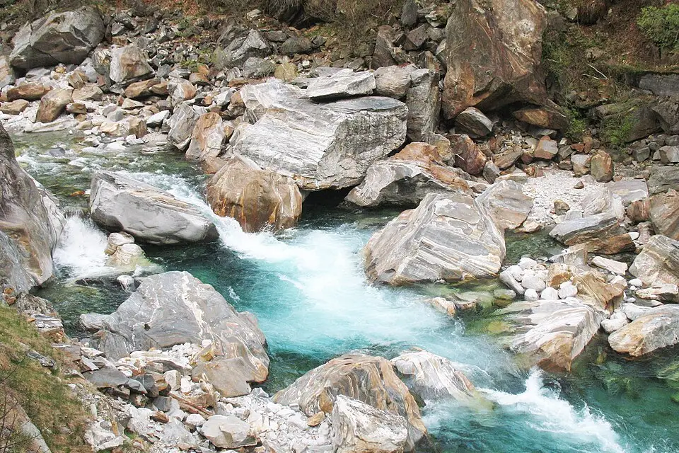 Stimmungsvolle Reiseansicht aus Tessin für Busreise Tessin ab Frankfurt – ehrlich eingeordnet