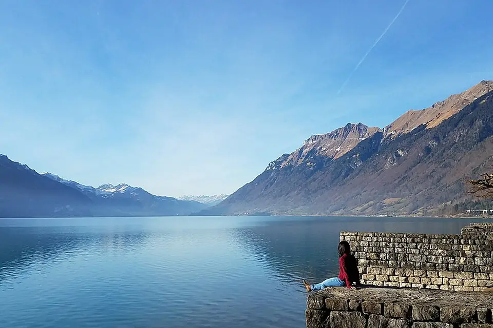 Landschaft und Sehenswürdigkeiten in Berner Oberland für Busreise Berner Oberland mit Schifffahrt – Reisecheck