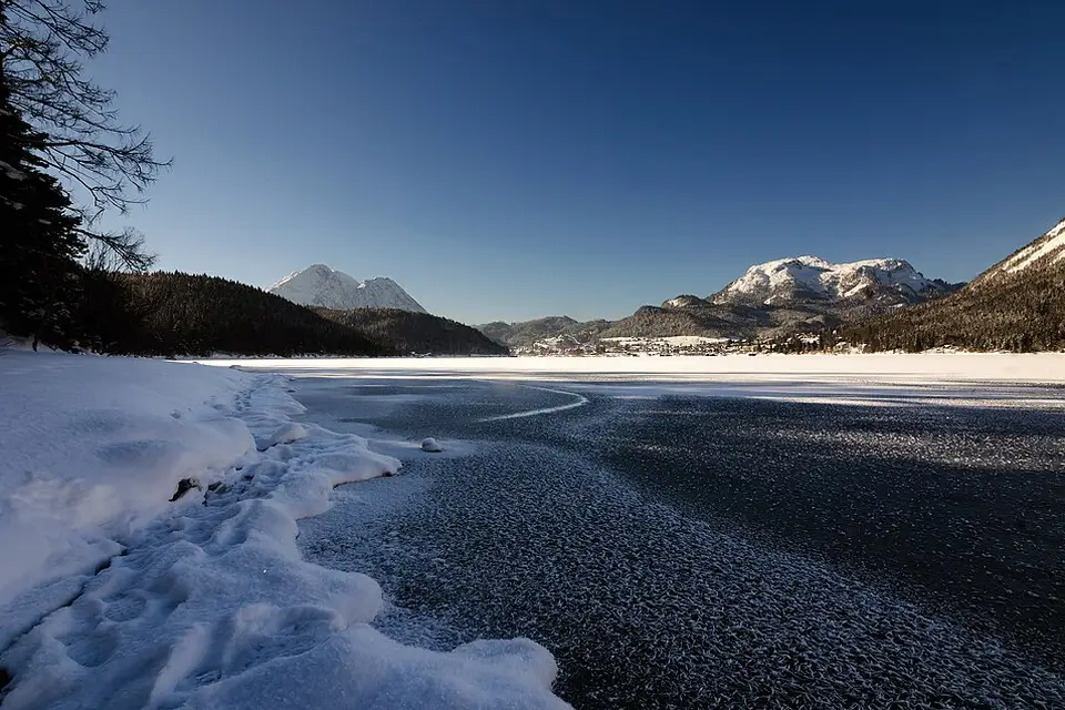 Stimmungsvolle Reiseansicht aus Salzkammergut für Busreise Salzkammergut ohne Nachtfahrt – Reiseguide