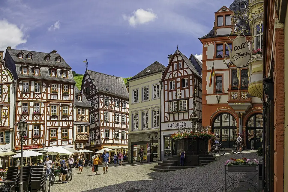 Landschaft und Sehenswürdigkeiten in Mosel für Busreise Mosel für Paare – Dauer & Komfort