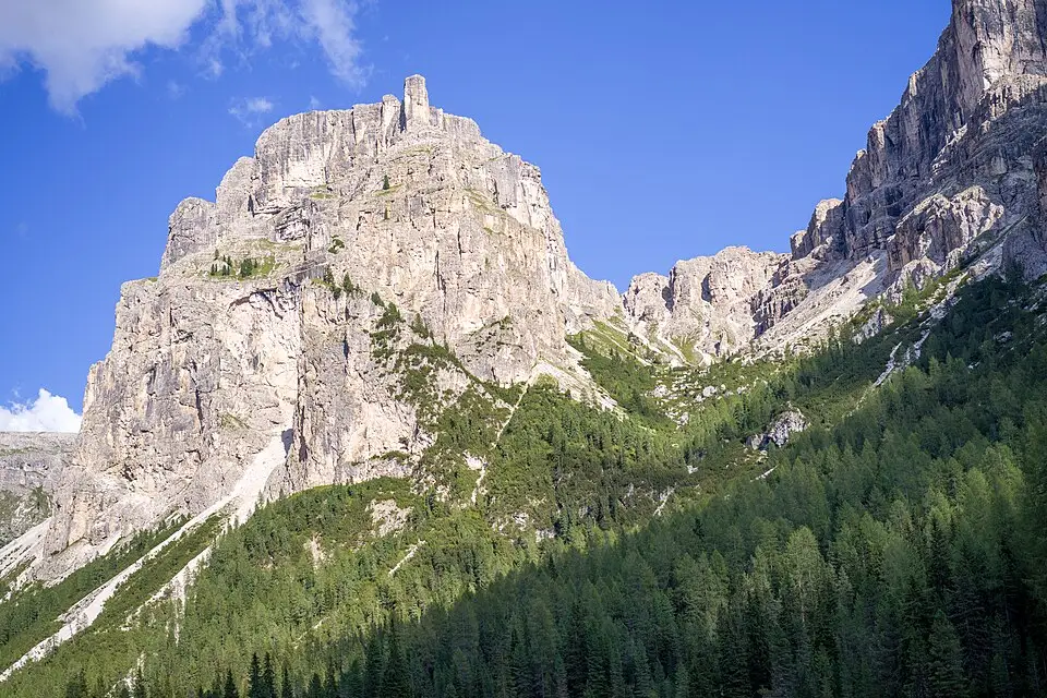 Stimmungsvolle Reiseansicht aus Südtirol für Busreise Südtirol für Paare – Dauer & Komfort
