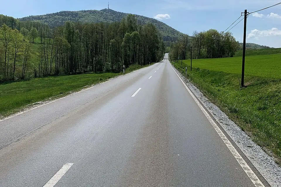 Stimmungsvolle Reiseansicht aus Bayerischen Wald für Busreise Bayerischer Wald in kleiner Gruppe – Tipps zur Auswahl