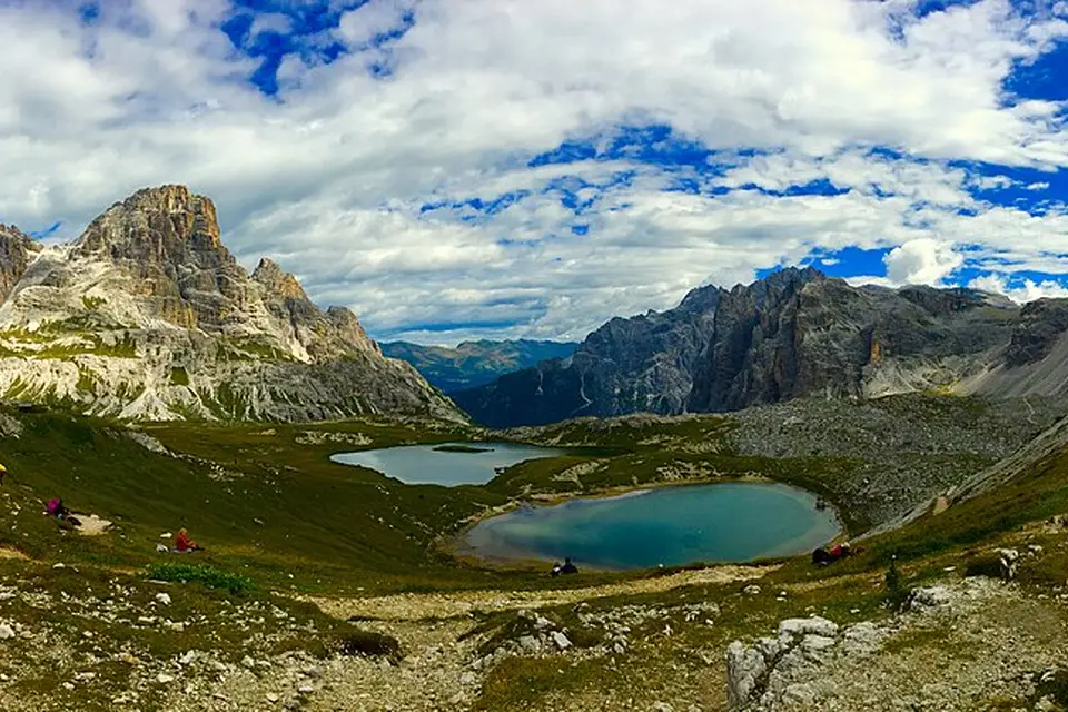Stimmungsvolle Reiseansicht aus Südtirol für Busreise Südtirol im Winter – ehrlich eingeordnet