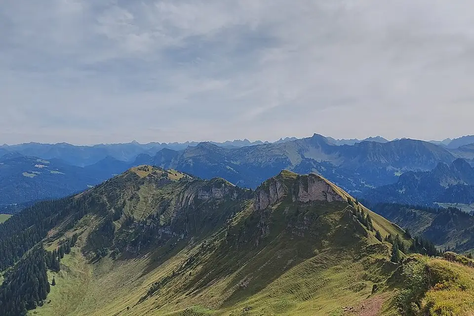 Authentischer Reisemoment in Vorarlberg – passend zu Busreise Vorarlberg mit Haustürabholung – Reisecheck