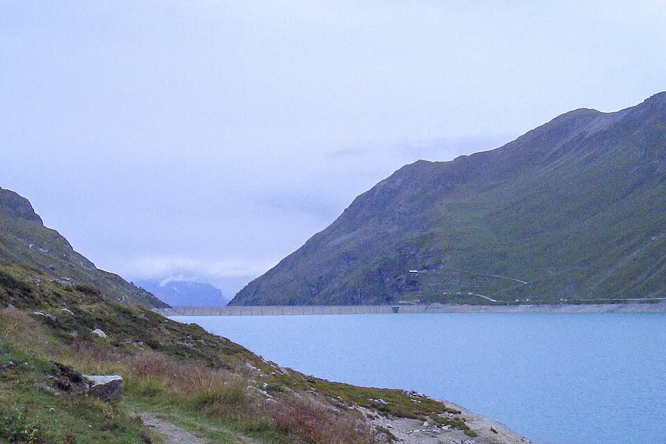 Landschaft und Sehenswürdigkeiten in Wallis für Busreise Wallis für Alleinreisende – Tipps zur Auswahl