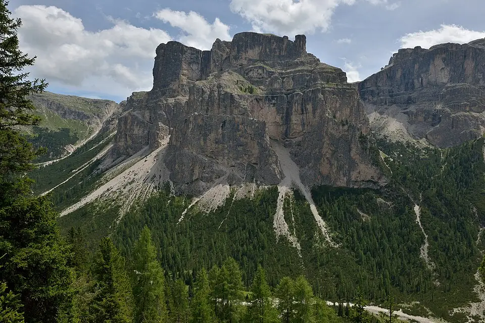 Stimmungsvolle Reiseansicht aus Südtirol für Busreise Südtirol 5 Tage – Reiseguide