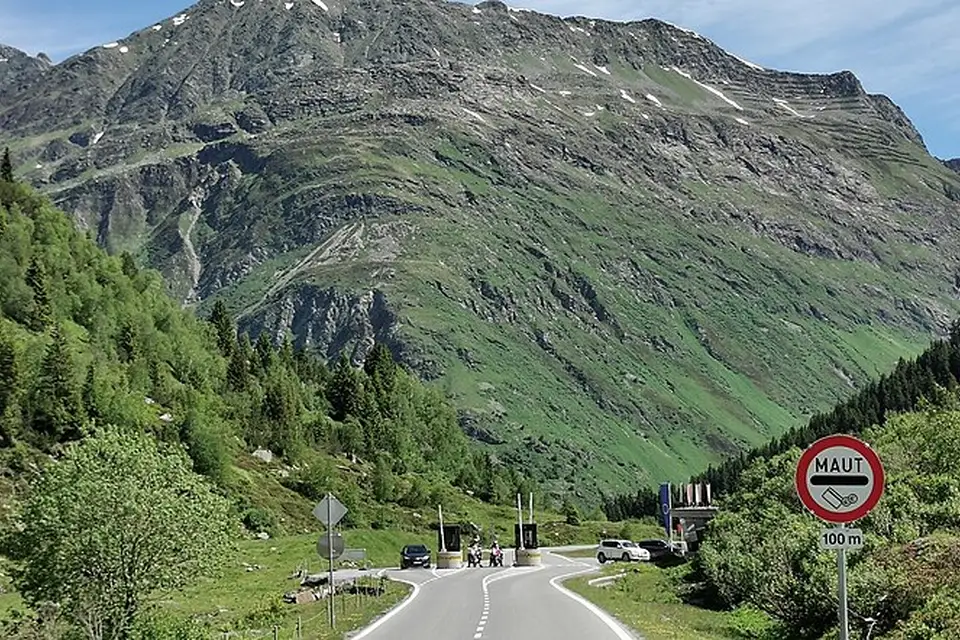 Stimmungsvolle Reiseansicht aus Vorarlberg für Busreise Vorarlberg mit Panoramabahn – ehrlich eingeordnet