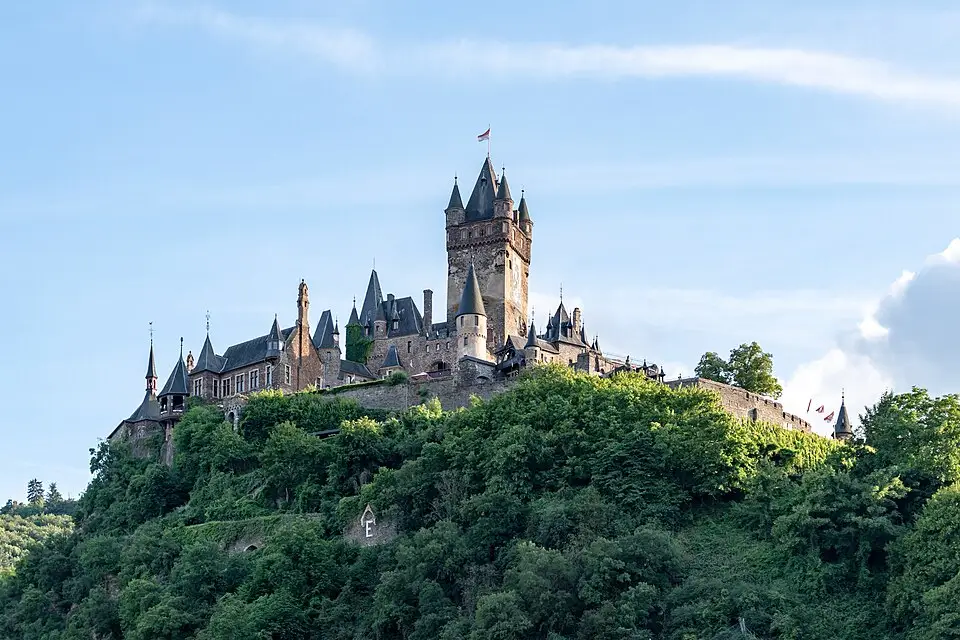 Stimmungsvolle Reiseansicht aus Mosel für Gruppenreise Mosel mit dem Bus – Tipps zur Auswahl