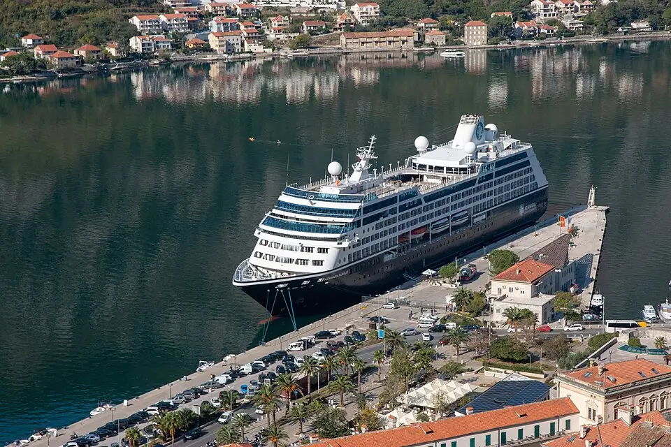 Authentischer Reisemoment in Montenegro – passend zu Adventsreise Montenegro mit dem Bus – Route & Leistungen