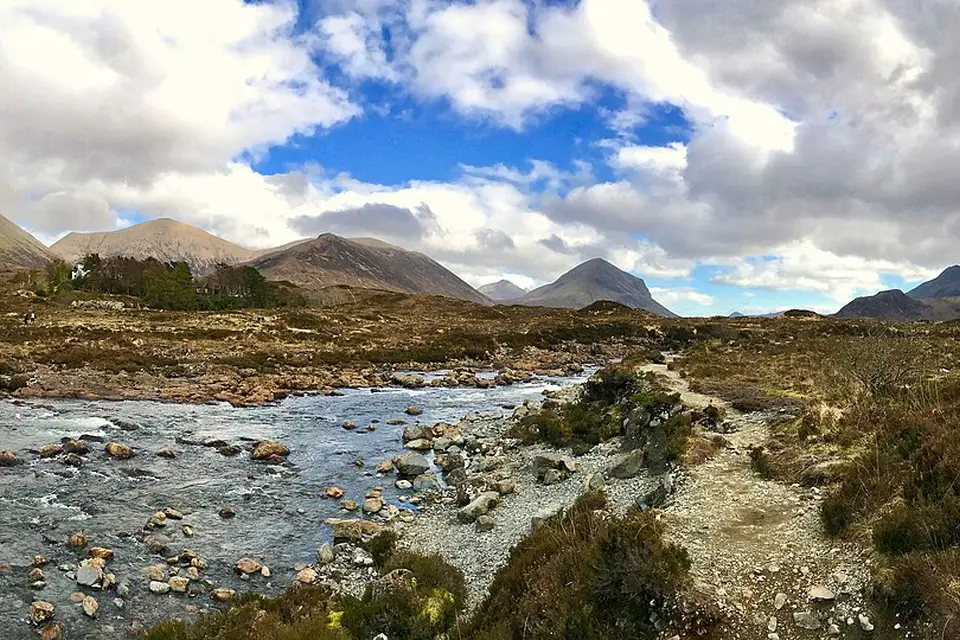 Stimmungsvolle Reiseansicht aus Schottland für Naturreise Schottland mit dem Bus – Reiseguide