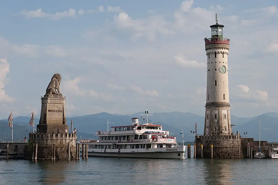 Authentischer Reisemoment in Bodensee – passend zu Busreise Bodensee ab Berlin – Dauer & Komfort