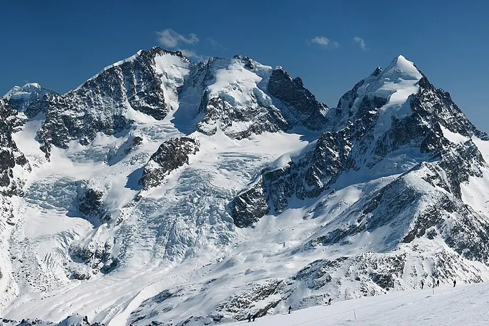 Authentischer Reisemoment in Engadin – passend zu Busreise Engadin ab Berlin – ehrlich eingeordnet