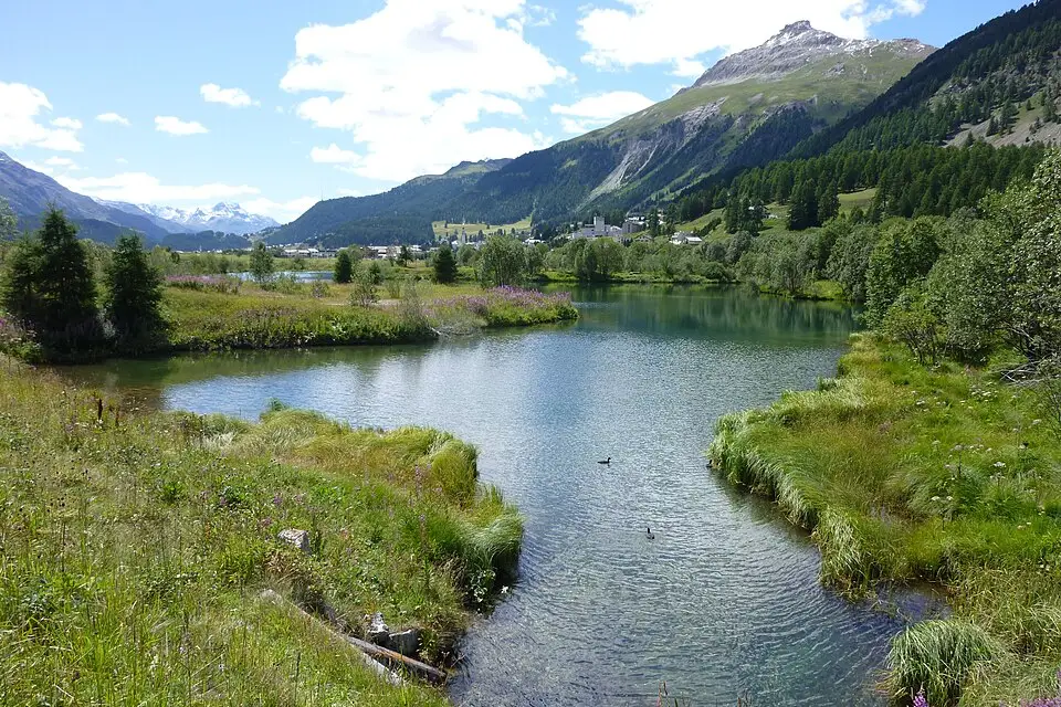 Landschaft und Sehenswürdigkeiten in Engadin für Genussreise Engadin mit dem Bus – Reiseguide