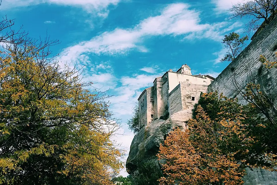 Stimmungsvolle Reiseansicht aus Provence für Silvesterreise Provence mit dem Bus – Dauer & Komfort