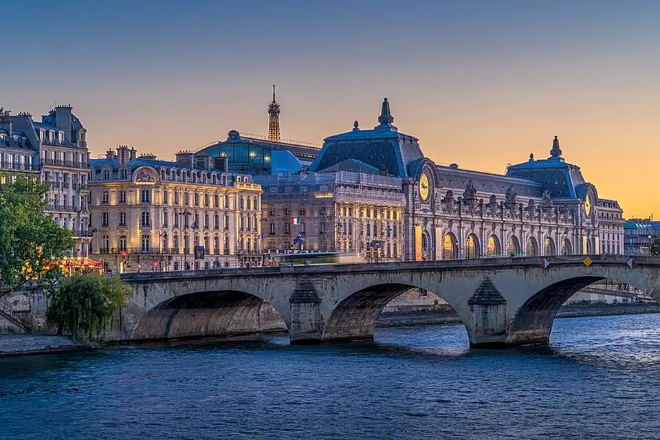 Landschaft und Sehenswürdigkeiten in Paris für Busreise Paris für Alleinreisende – Tipps zur Auswahl