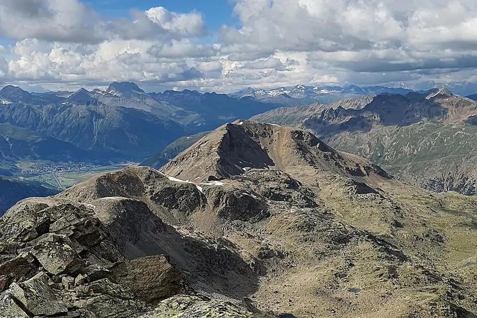 Authentischer Reisemoment in Engadin – passend zu Naturreise Engadin mit dem Bus – ehrlich eingeordnet