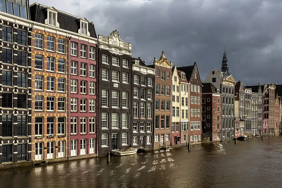 Landschaft und Sehenswürdigkeiten in Amsterdam für Busreise Amsterdam ab Stuttgart – Tipps zur Auswahl